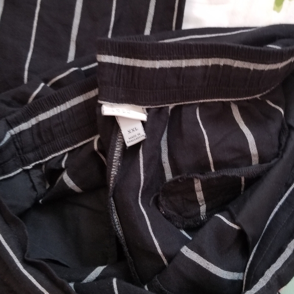 SOLD Mid-Rise Wide Leg Linen Pants - Picture 4 of 4